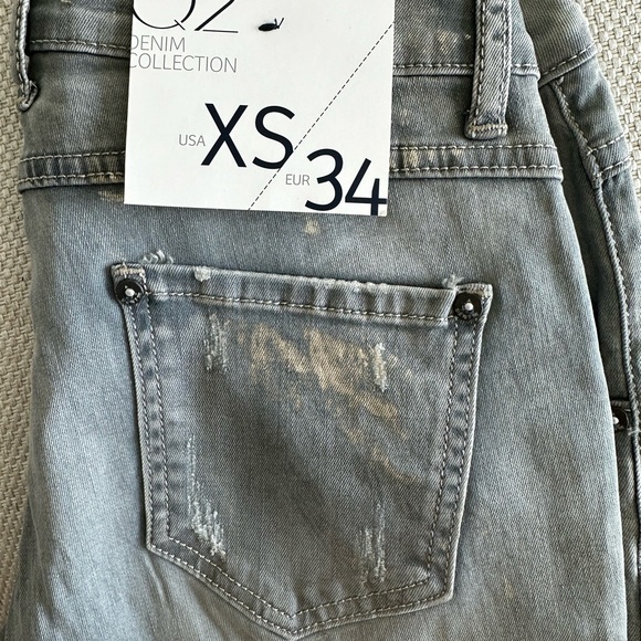 Gray Distressed Jeans - Picture 8 of 9